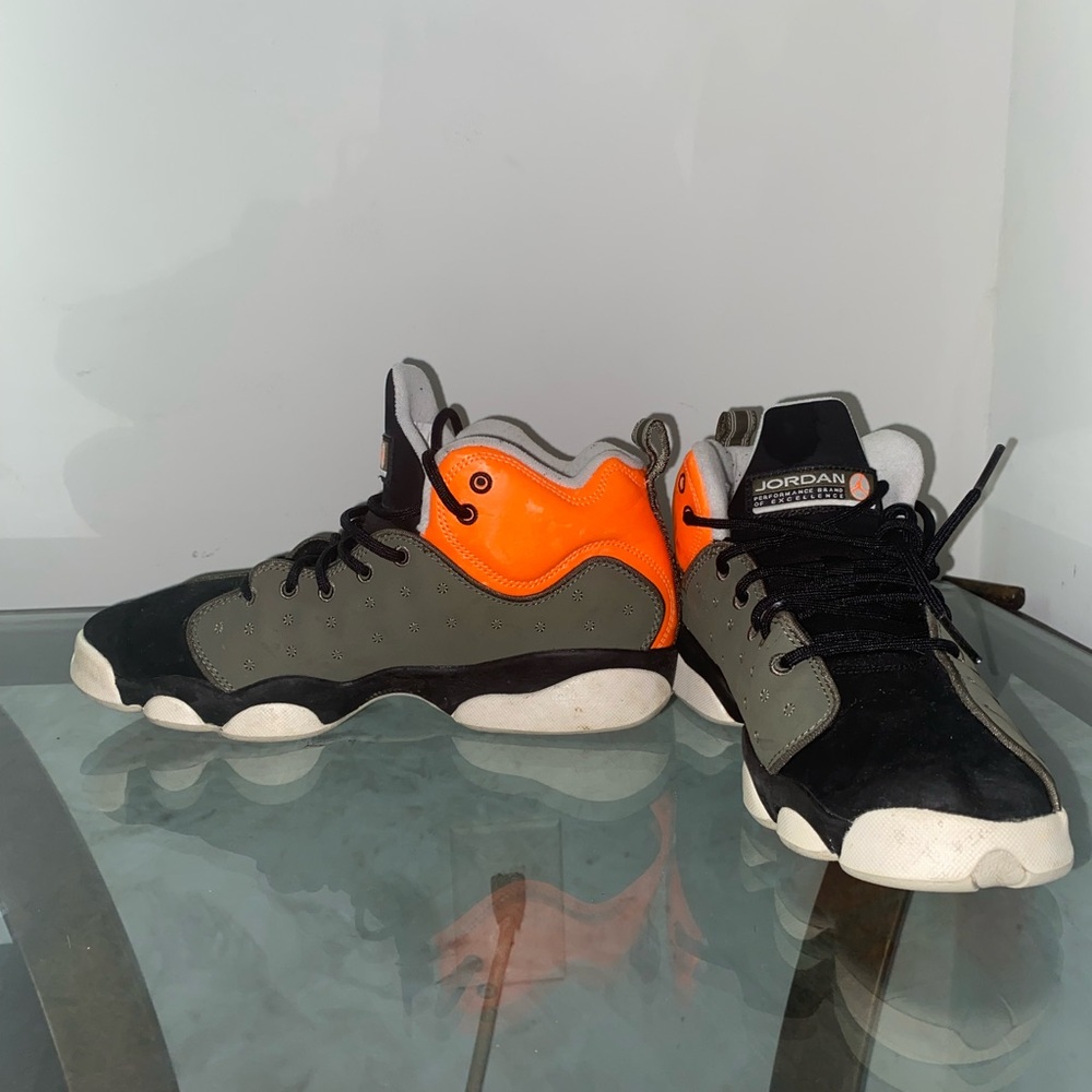 Jordan Jumpman Team 2 BG 'Twilight Marsh Orange' Men size 7/ Women size 8.5